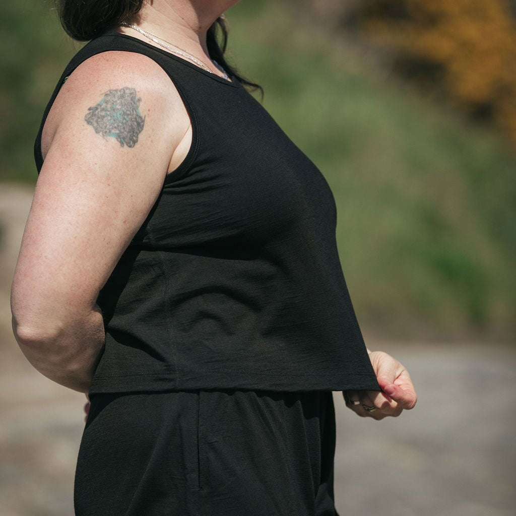 Boxy Tank | Norah is wearing size Large, height 5.6"