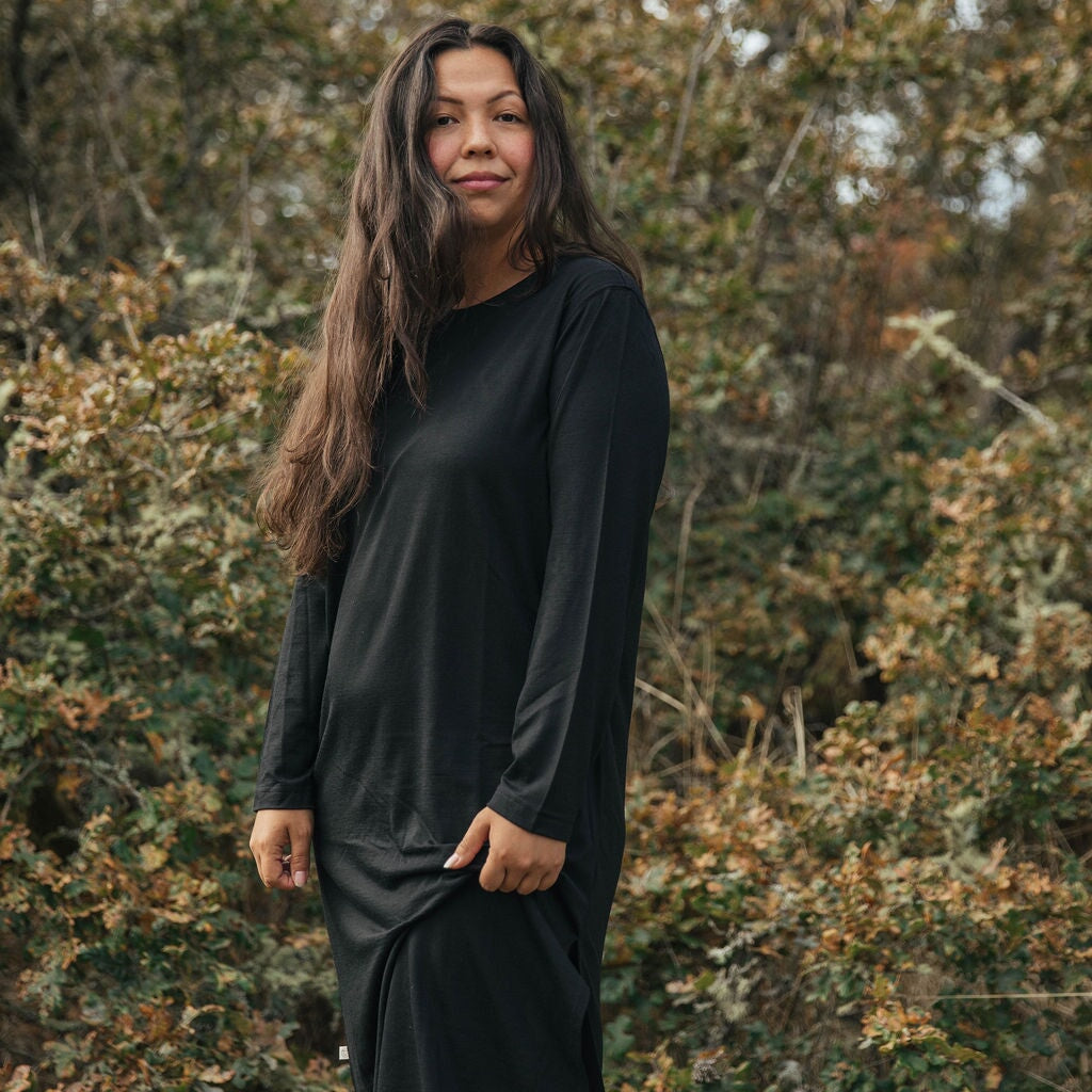 Crew Dress | Hanna is wearing size Medium, height 5.3"