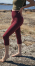 Cropped Leggings | Stela is wearing size XSmall, height is 5.10"