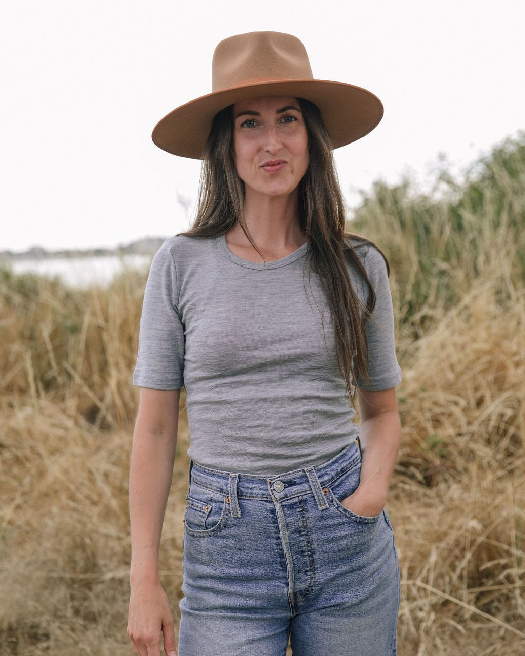 Fitted T | Claire is wearing size XSmall, height 5.5"
