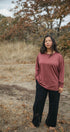 Oversized T | Hanna is wearing size Small, height 5.3"