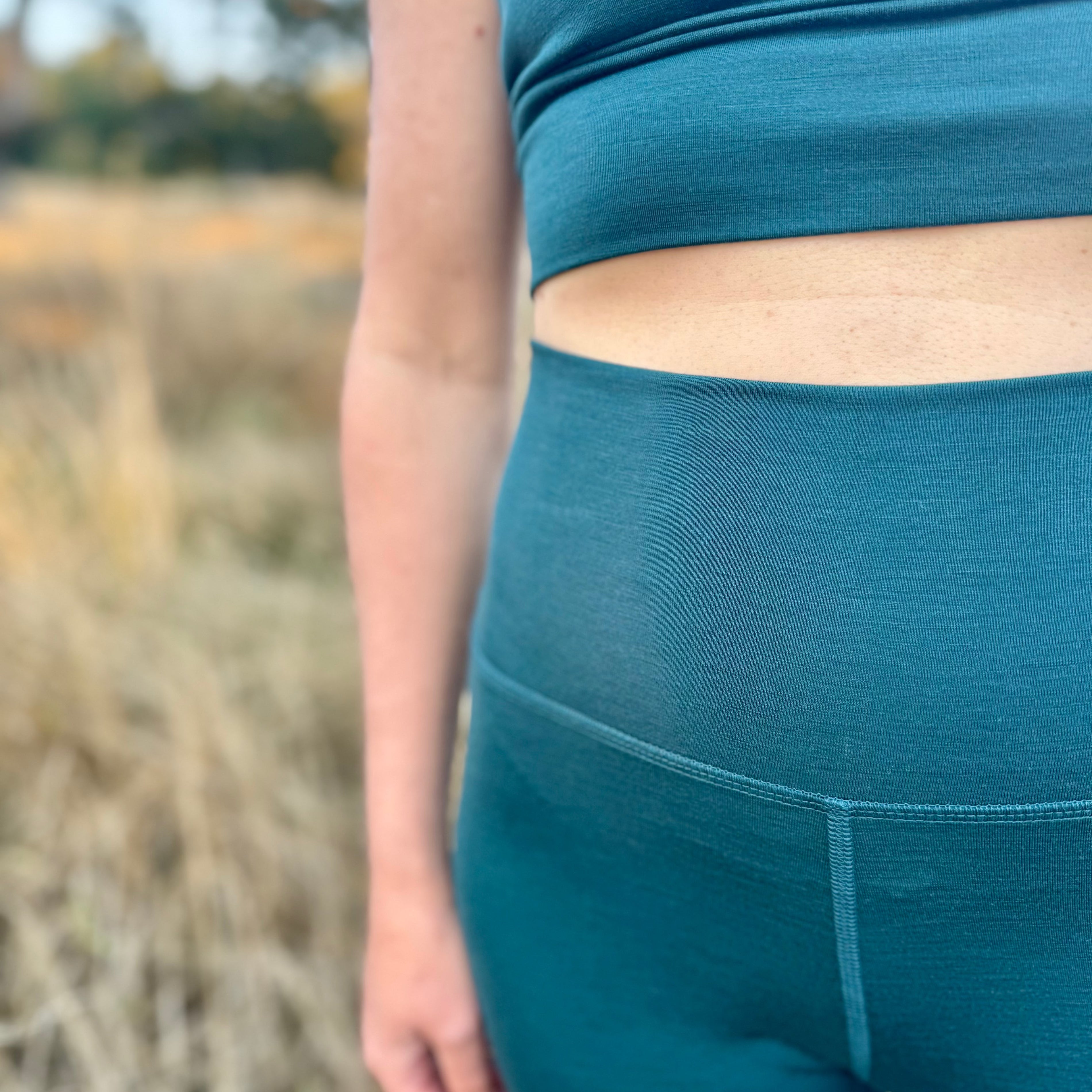 Leggings | Dorian is wearing size XSmall, height 5.5"