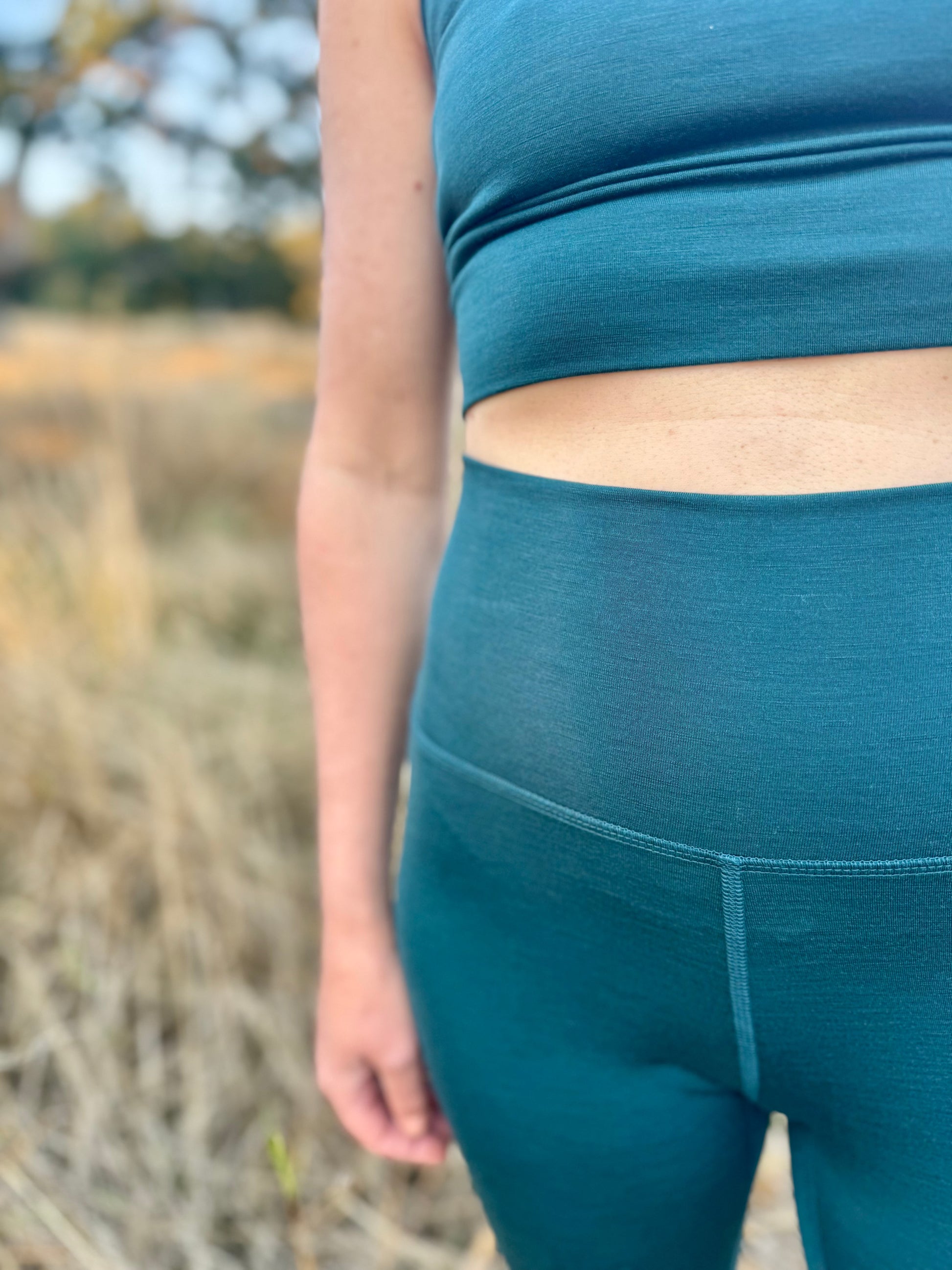 Leggings | Dorian is wearing size XSmall, height 5.5"